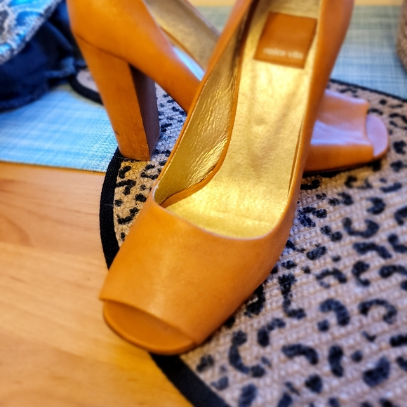 Dolce Vita Women's High-Heeled Genuine Leather Shoes, Size 8.5, Color: Tan - Picture 2 of 6